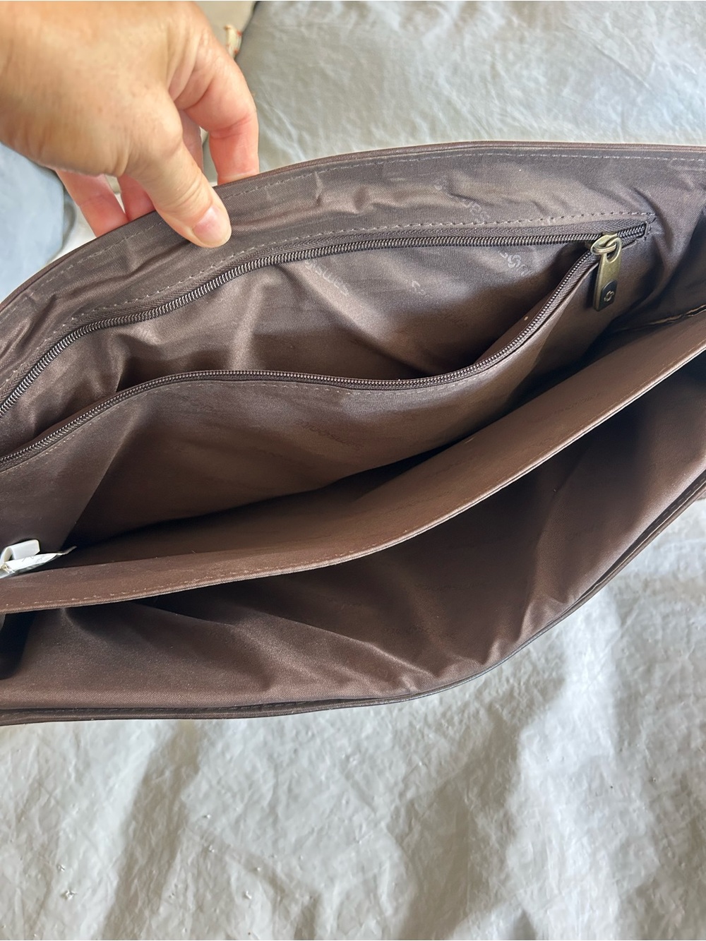 Samsonite Vintage Two-tone Brown Leather Flap-Over Messenger Bag Briefcase - Picture 10 of 16